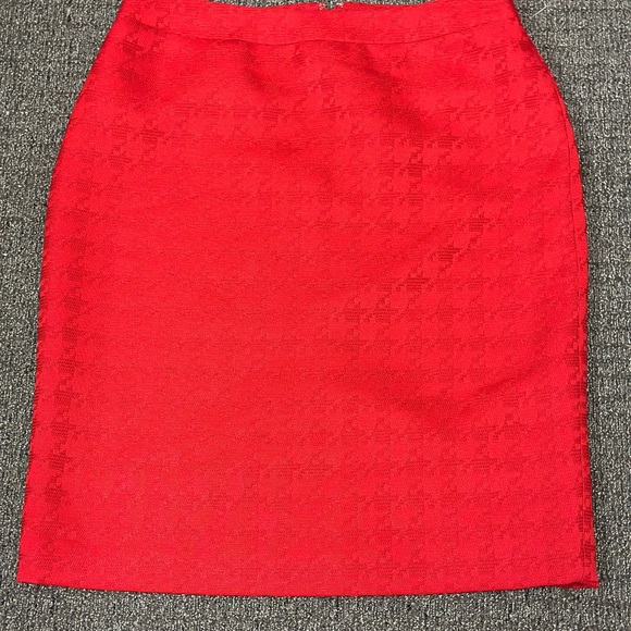 JM Studio John Meyer Vibrant Red Pencil Skirt Womens Sz 10 Business NWT - Picture 1 of 6